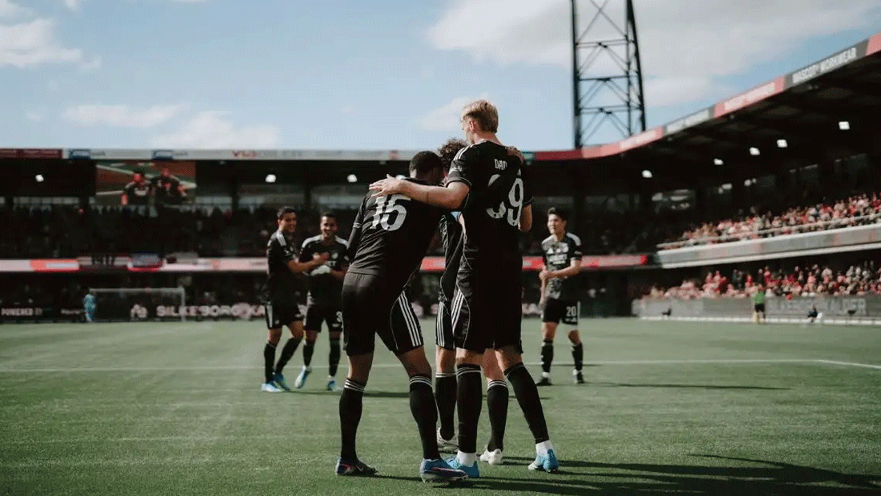 Marcos López fue titular en la goleada del Copenhague en Dinamarca