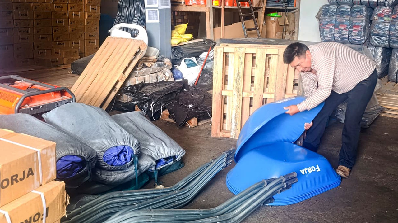 Entregan ayuda humanitaria en Orcopampa