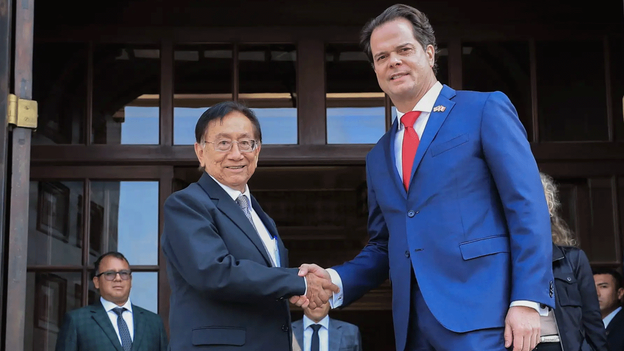 Embajador de EE. UU. confirmó la negocación de compra de aviones 