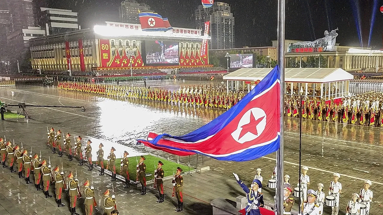 Corea del Norte borra de su Constitución la reunificación con el Sur y oficializa su ruptura con Seúl